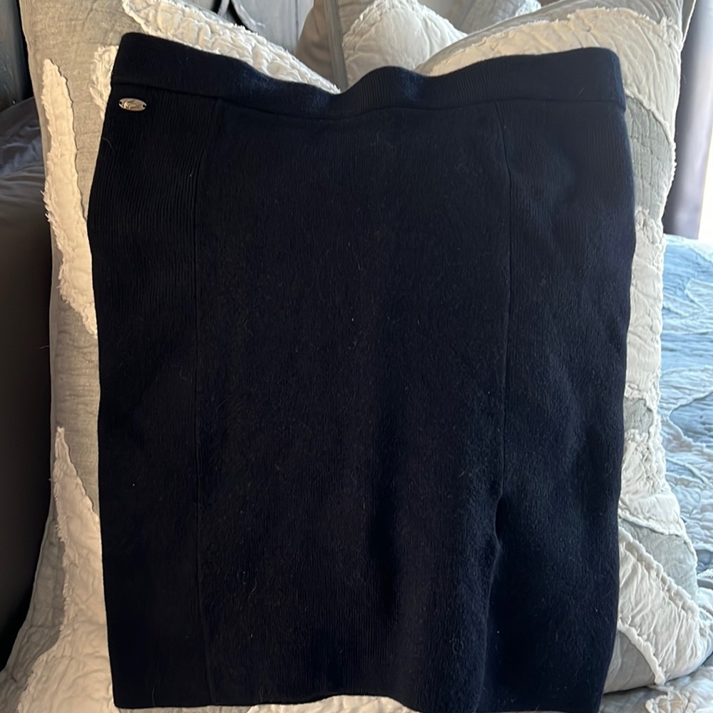 Lacoste 🐊 wool pencil skirt. Navy blue